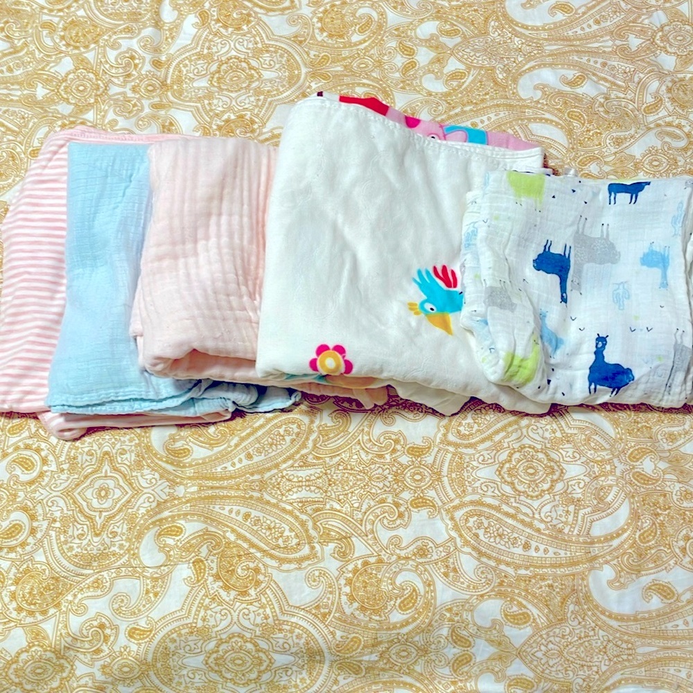 💯 cotton swaddle blankets